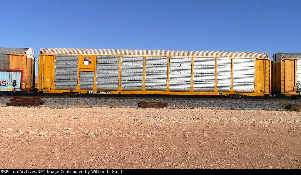 WB Unit Vehicular Flat Car Frt at Erie NV -67